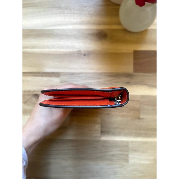 Henri Bendel Fold Snap Button Closure Retro Slim Card Bill Wallet Orange - Picture 12 of 12